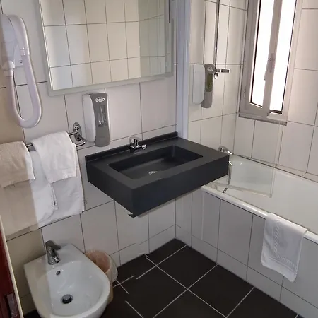 Saint Georges Hotel 3*