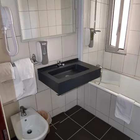 Saint Georges Otel Lourdes