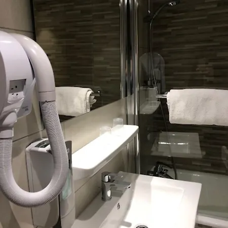 Saint Georges فندق 3*